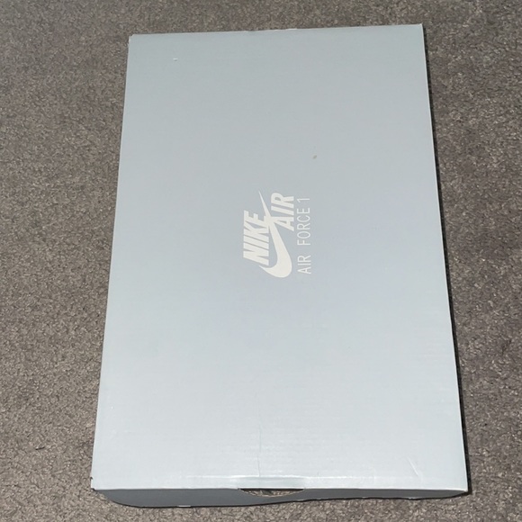 I am selling Nike high top burgundy 1’s - Picture 5 of 6